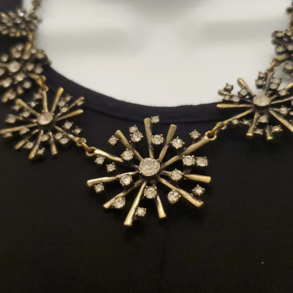 Loft Necklace - Starburst Pattern - Picture 2 of 4